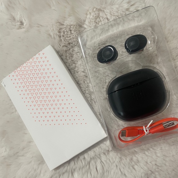 JBL Tune 125TWS | True wireless earbuds - Picture 3 of 16
